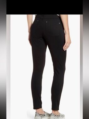 NWT HUE Black High Rise Leggings XS | Ultra Soft Pull-On